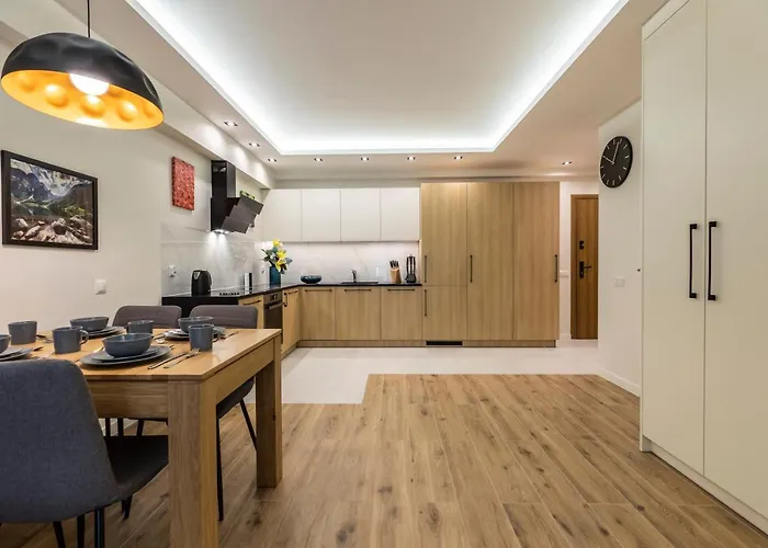 Debowy Zakatek アパート ザコパネ